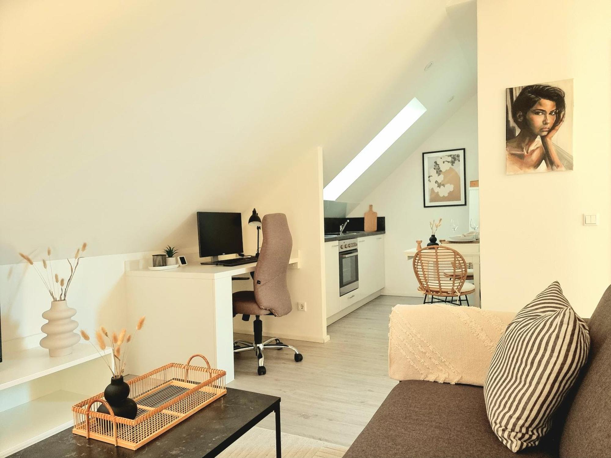 Homestay-Stylish, Zentral- Loft Apartment-Parking Ingolstadt Zewnętrze zdjęcie
