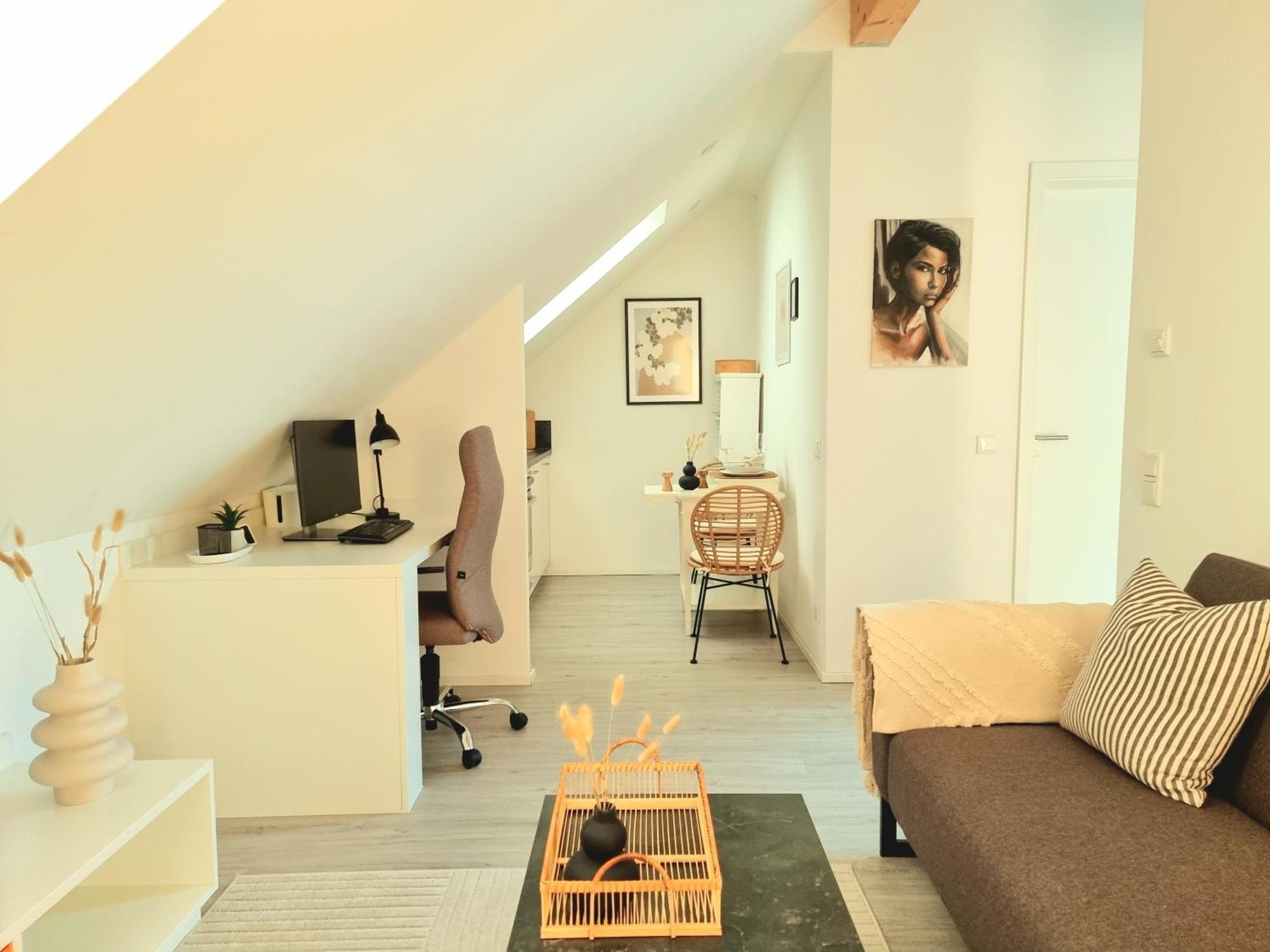 Homestay-Stylish, Zentral- Loft Apartment-Parking Ingolstadt Zewnętrze zdjęcie